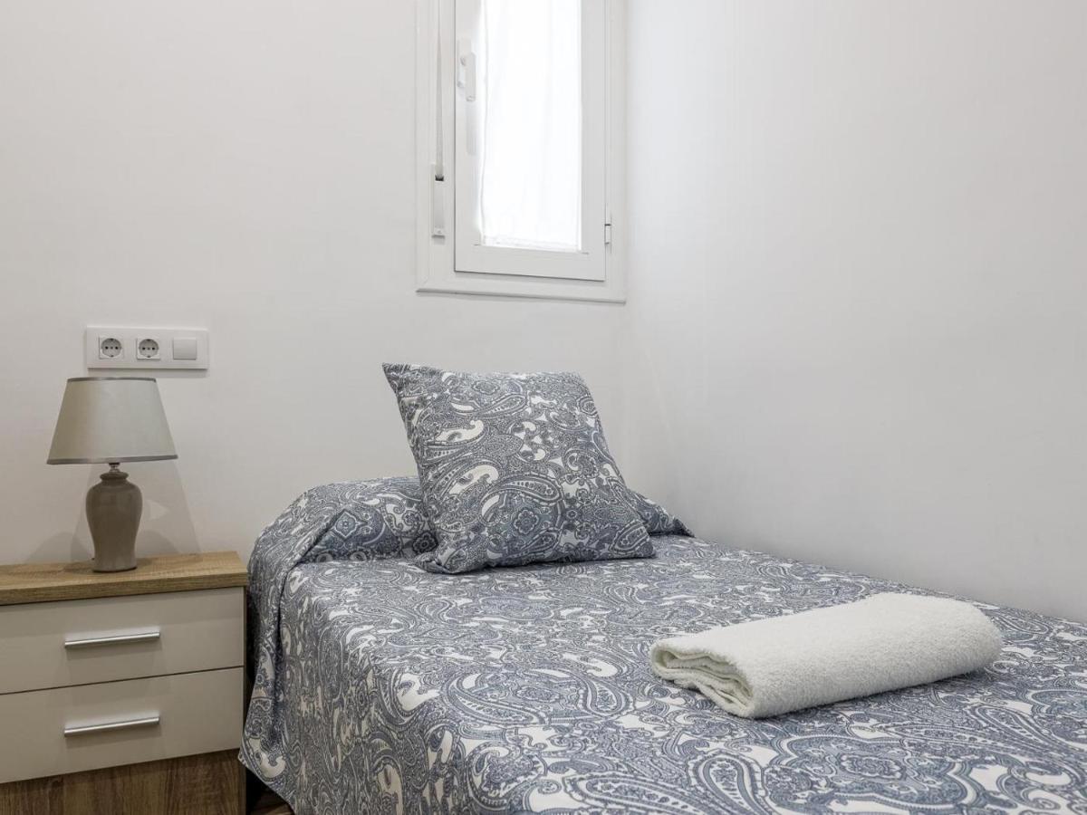 Apartamento Caleta De 3 *